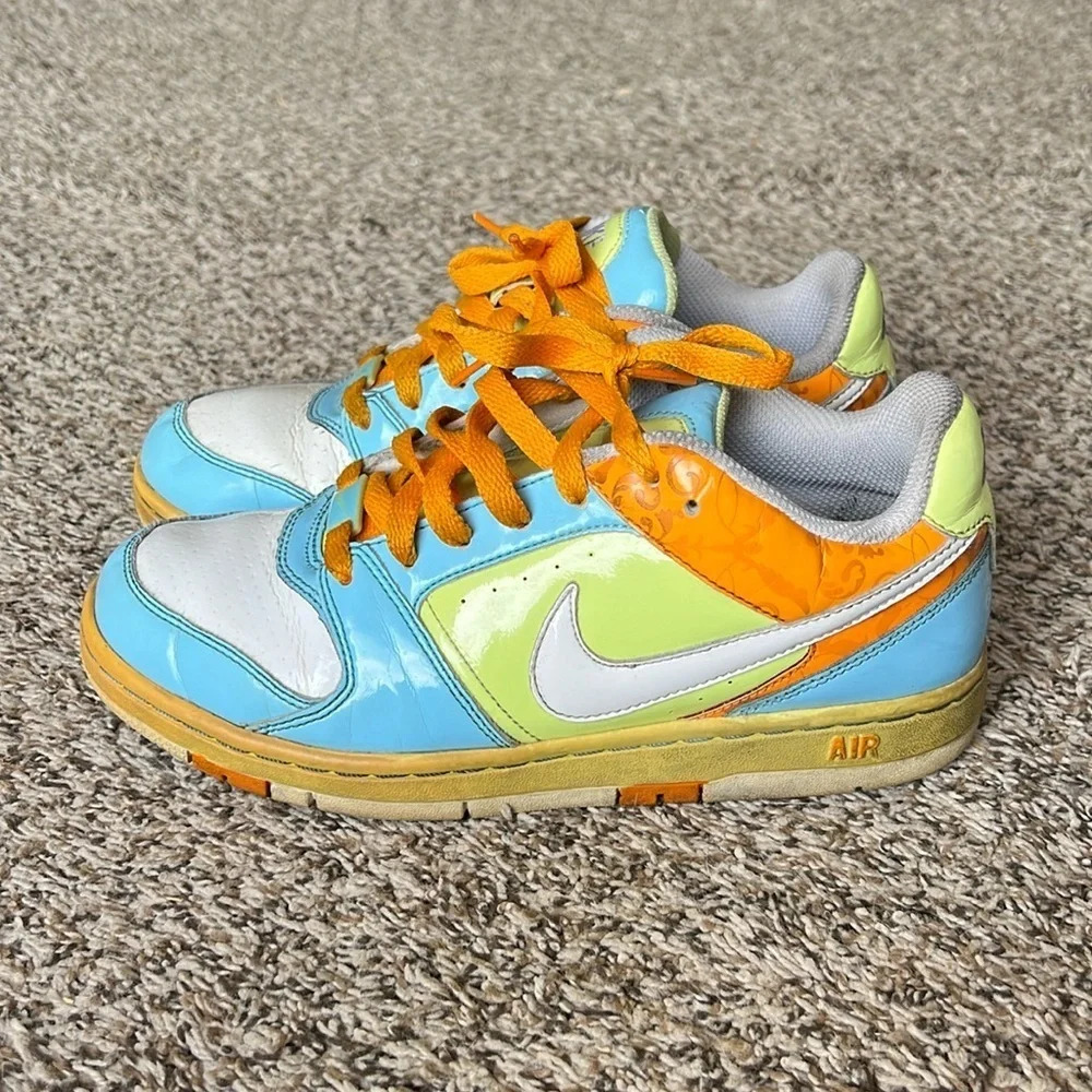 Nike Air Prestige 2 Women’s Size 7 Basketball Shoes‎ Orange Green Blue